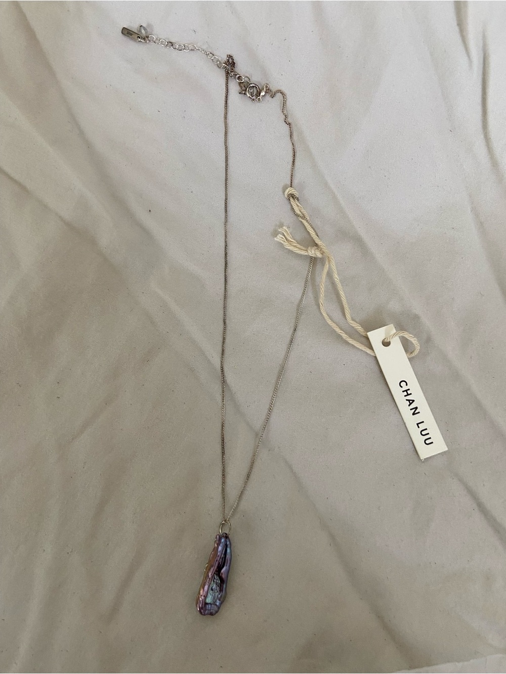 NWT Chan Luu Iridescent Blue Pearl Pendant Necklace
